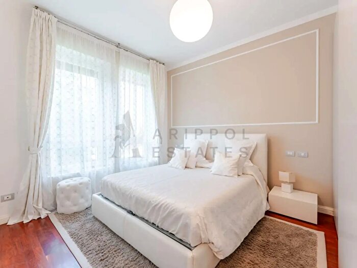 Appartamento con 6 locali in vendita in Via Colonna, Milano