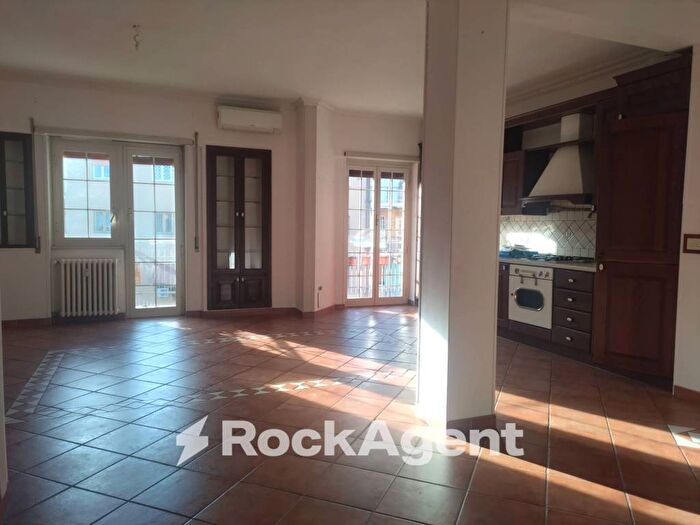 Appartamento trilocale in affitto in Largo Agosta, Tor de Schiavi, Roma
