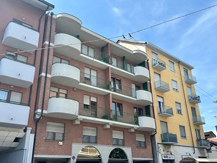 Appartamento bilocale in vendita in Via Challant, Torino