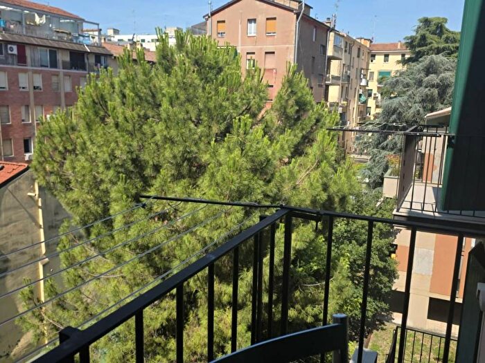 Appartamento bilocale in affitto in Via Mascarella, Irnerio, Bologna