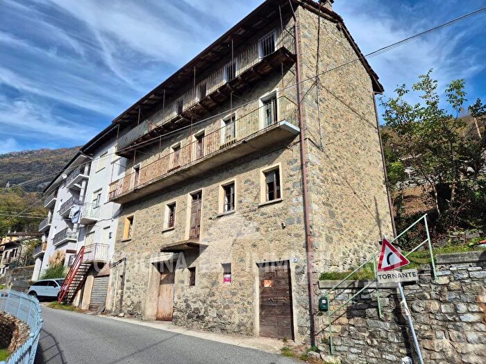 Casa con 11 locali in vendita in Via Consiglio, Mello