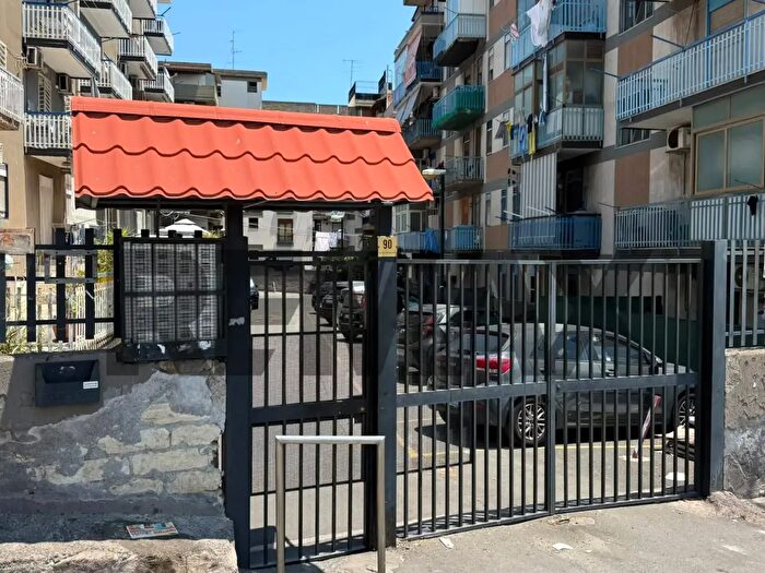 Appartamento con 5 locali in vendita in Catania