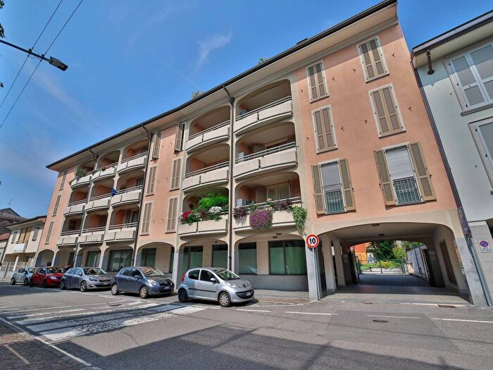 Appartamento bilocale in affitto in Via Gian Matteo Ferrario, Centro, Agrate Brianza