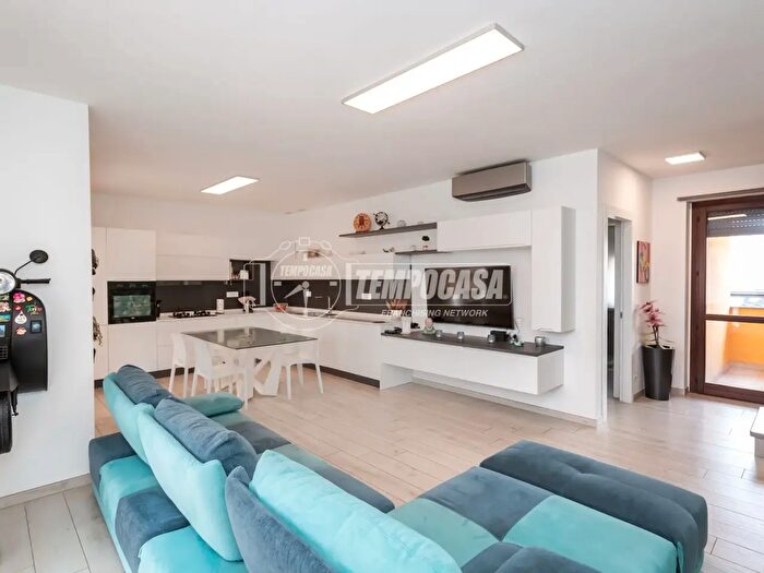 Appartamento con 5 locali in vendita in Via Vicinale Maestra Maria Grosso Marocchi, Poirino