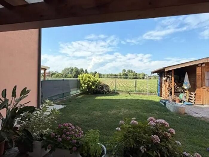 Casa con 5 locali in vendita in Villa Del Conte