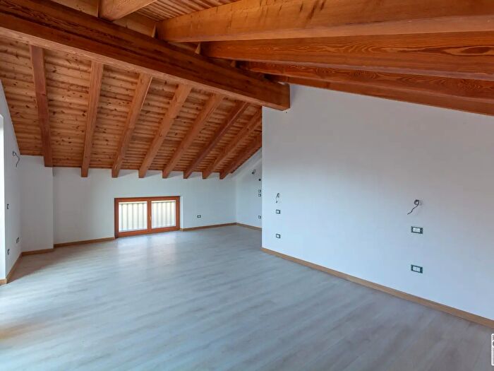 Casa con 11 locali in vendita in Via Faont, Pedavena