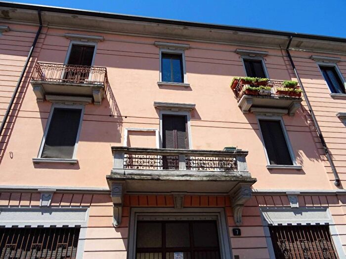 Appartamento trilocale in affitto in Via Leonardo Bruni, Dergano, Milano