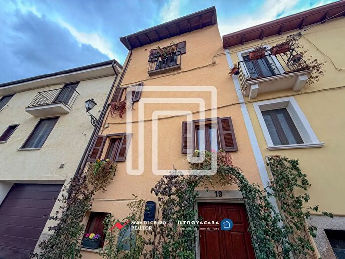 Casa quadrilocale in vendita in Via Canonico Ventresca, Introdacqua