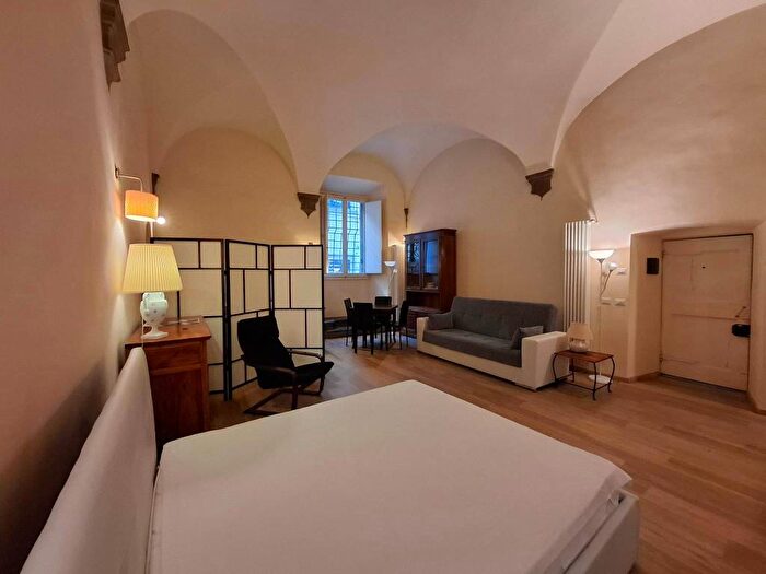 Appartamento monolocale in affitto in Signoria Uffizi, Firenze
