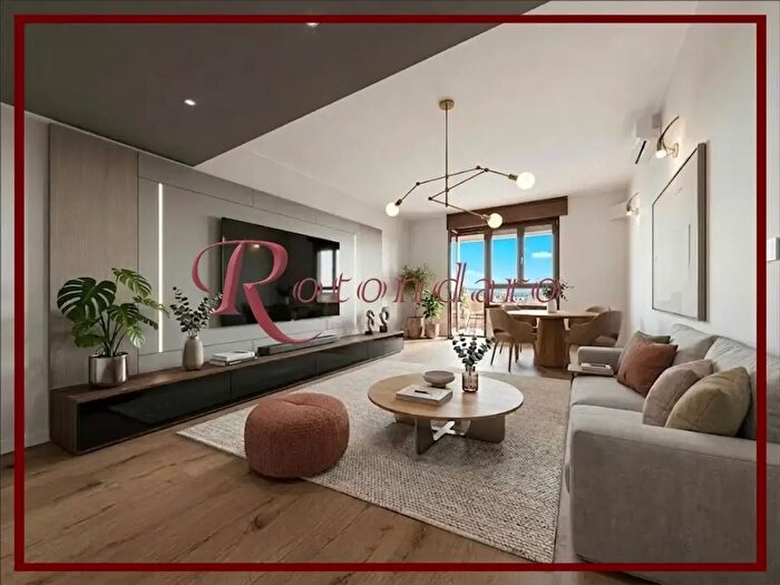 Appartamento trilocale in vendita in Via Passo di Brizio, Milano