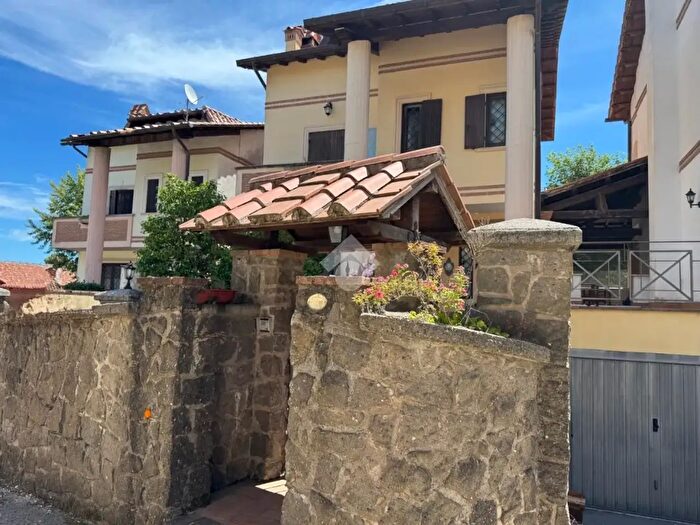 Casa con 7 locali in vendita in Via Pozzo del Principe, Rocca Di Papa