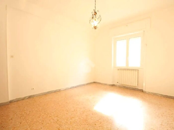 Appartamento bilocale in vendita in Via Canosa di Puglia, Roma