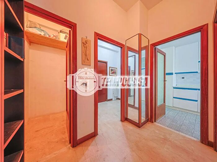 Appartamento trilocale in vendita in Roma