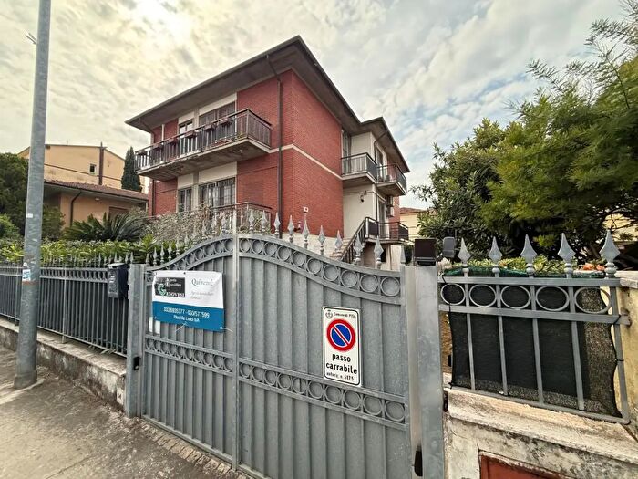 Casa con 8 locali in vendita in a Francesco Flamini, Pisa