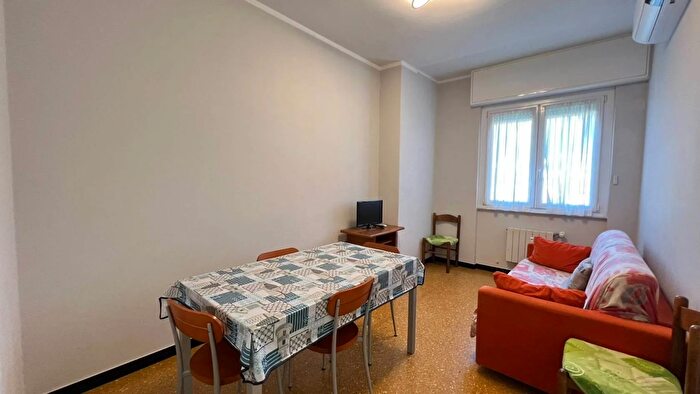 Appartamento quadrilocale in affitto in Piazzale Giuseppe Mazzini, Loano