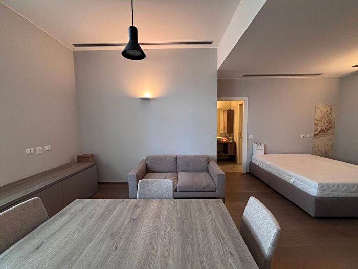 Appartamento bilocale in affitto in Via Giampietro Lucini, Maggiolina, Milano