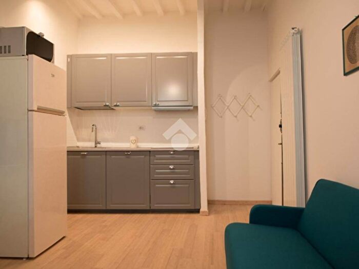 Appartamento trilocale in affitto in Via del Poeta, Centro Storico, Perugia
