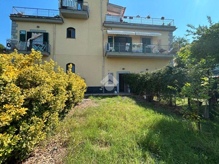 Appartamento bilocale in affitto in Via vigna, Pozzuoli Alta, Pozzuoli