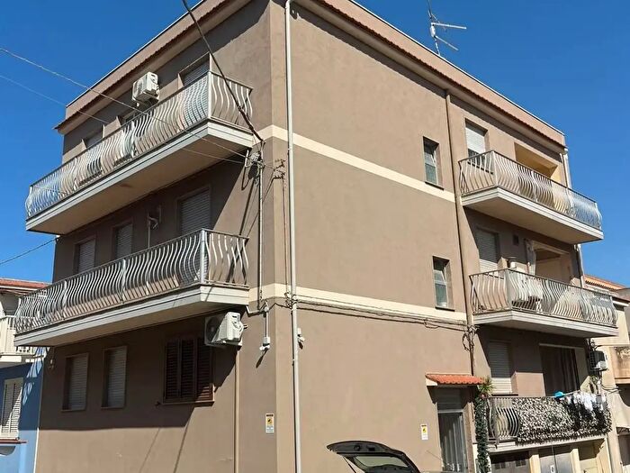 Appartamento con 5 locali in vendita in Via Corrado Noto, Pachino