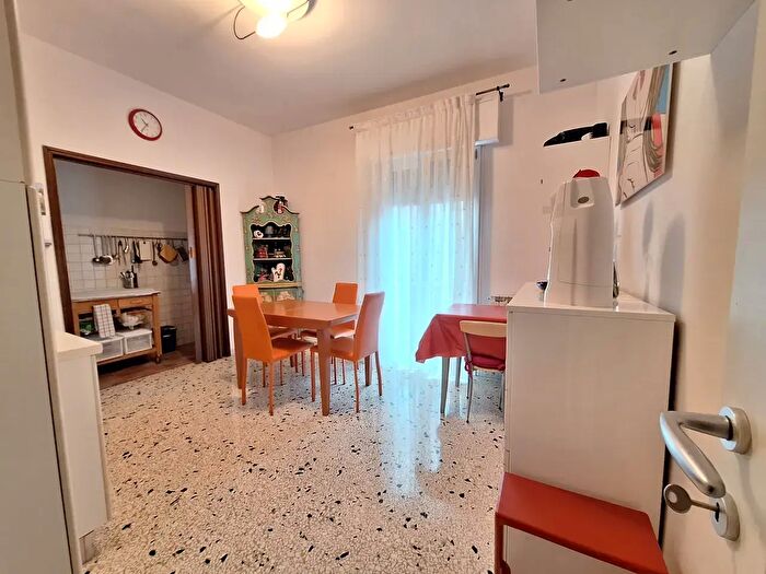 Appartamento trilocale in vendita in Via Luigi Cadorna, Venezia