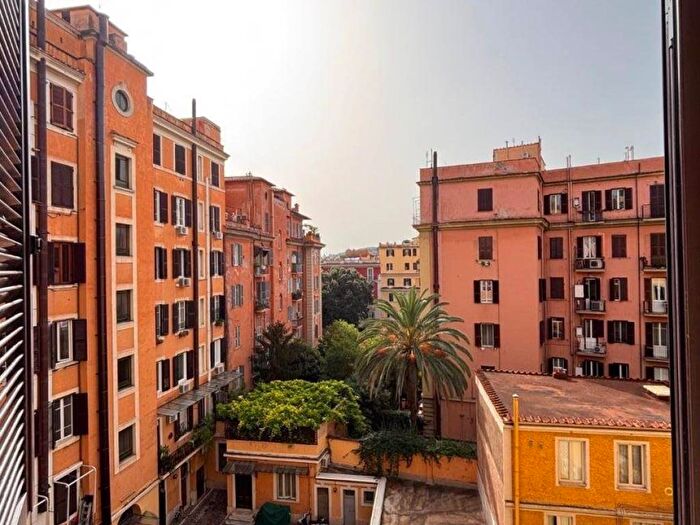 Appartamento con 5 locali in affitto in Via Crescenzio, Borgo, Roma