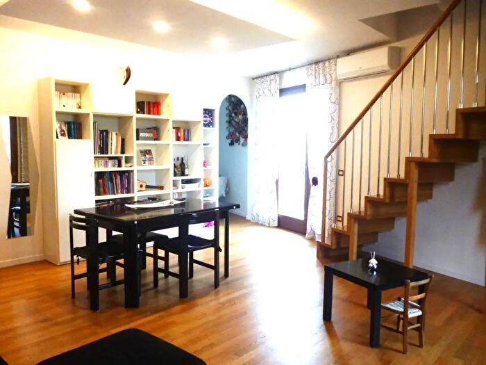 Appartamento con 6 locali in vendita in Ancona