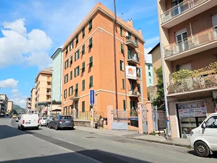 Appartamento quadrilocale in vendita in Via Isonzo, Genova