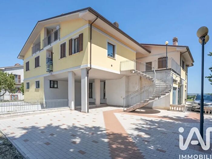 Appartamento quadrilocale in vendita in Via Giovanni Verga, Cingoli