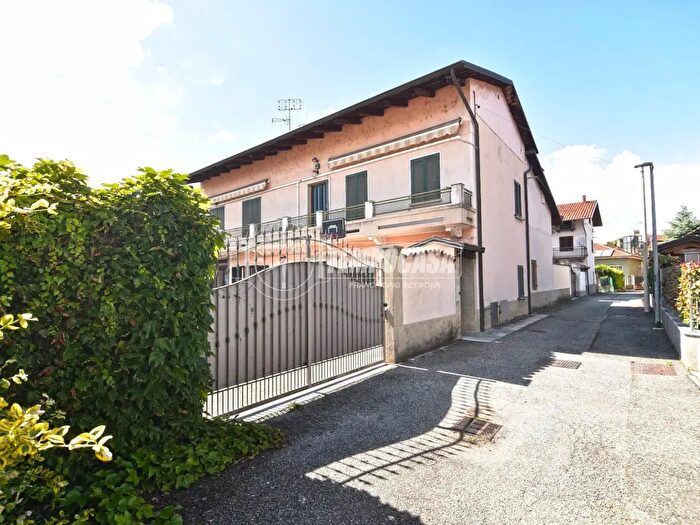 Casa con 5 locali in vendita in Via Bra, Brandizzo