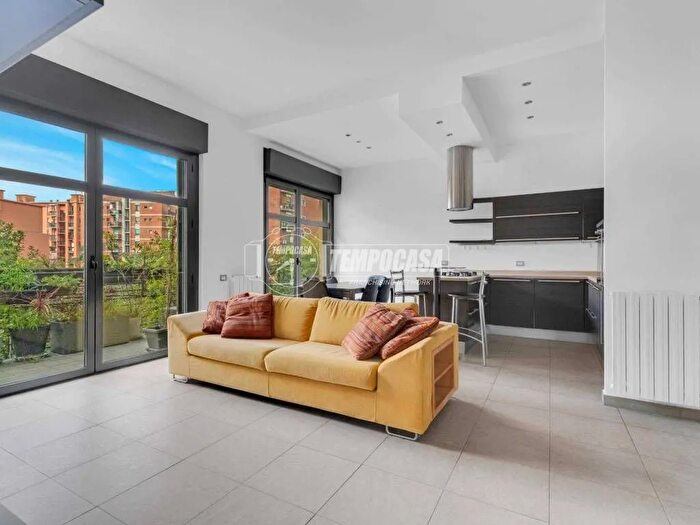 Appartamento trilocale in vendita in Milano