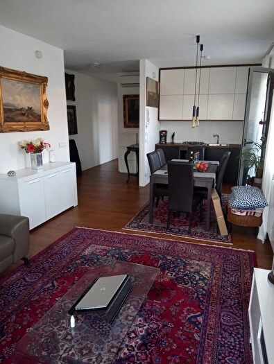 Appartamento trilocale in vendita in Via Lucania, Padova