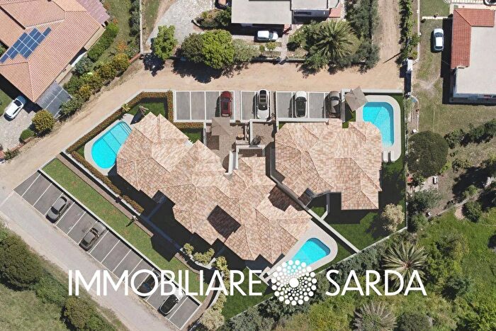 Appartamento trilocale in vendita in Via Amendola, Budoni