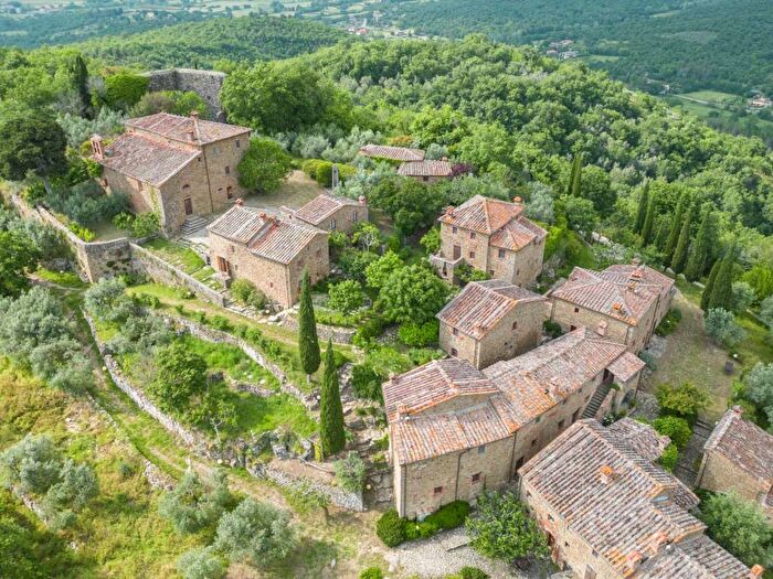 Casa trilocale in vendita in Località Sogna, Centro, Bucine