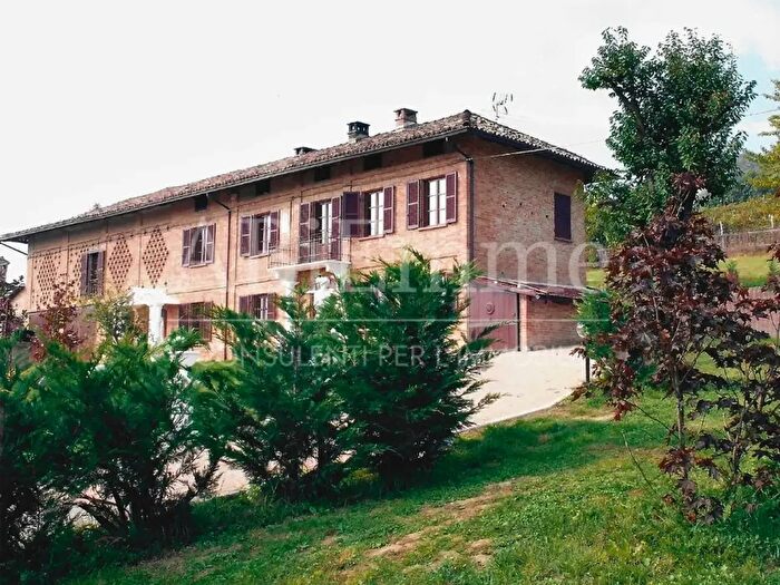 Casa con 5 locali in vendita in Regione Salere, Agliano Terme