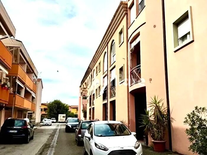 Casa con 5 locali in vendita in Vecchiano