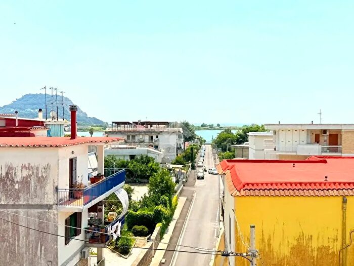 Appartamento quadrilocale in vendita in Via Cerillo, Bacoli