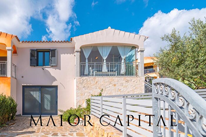 Casa quadrilocale in vendita in Via Fogarazzo, Budoni