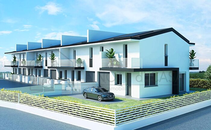 Casa con 6 locali in vendita in Martorano, Cesena