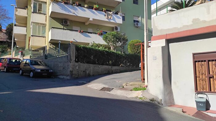 Appartamento trilocale in vendita in Messina