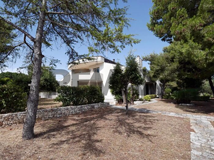 Casa con 13 locali in vendita in Via dei Gelsomini, Noicattaro
