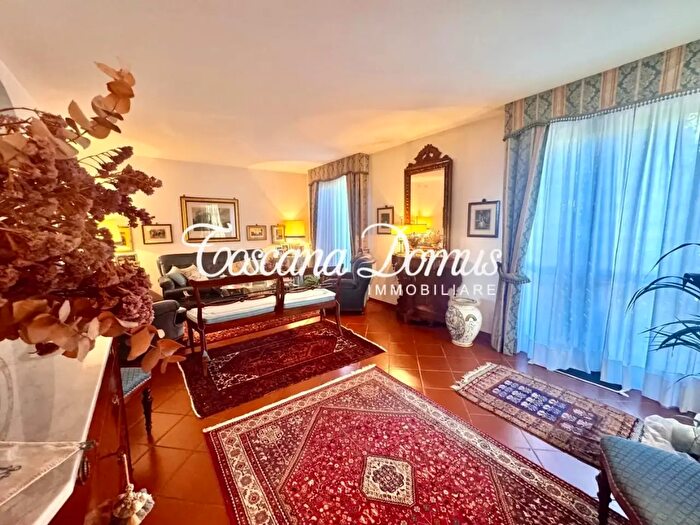 Casa con 7 locali in vendita in Uopini, Monteriggioni