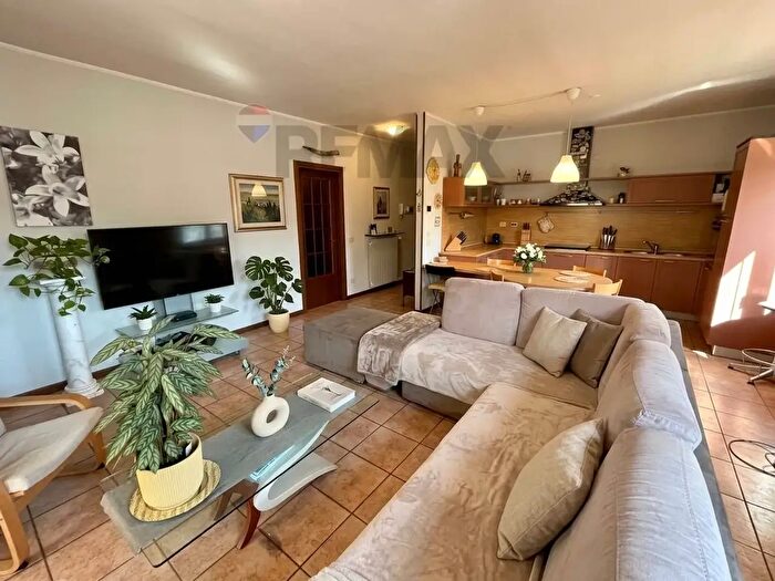 Appartamento quadrilocale in vendita in Endine Gaiano