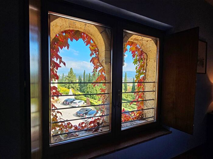 Appartamento trilocale in affitto in Via Vittorio Betteloni, Corrubbio, San Pietro in Cariano