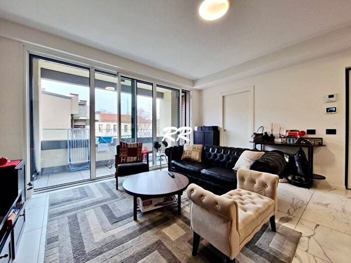 Appartamento trilocale in affitto in Via Andrea Mantegna, Sempione, Milano