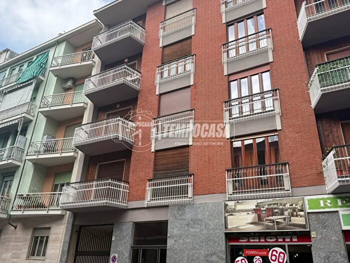 Appartamento trilocale in vendita in Via Exilles, Torino
