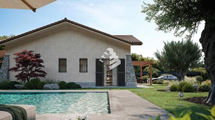 Casa quadrilocale in vendita in Via Tuscolana, Frascati