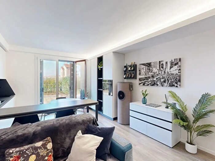 Appartamento trilocale in vendita in Via Abbadia, Osimo