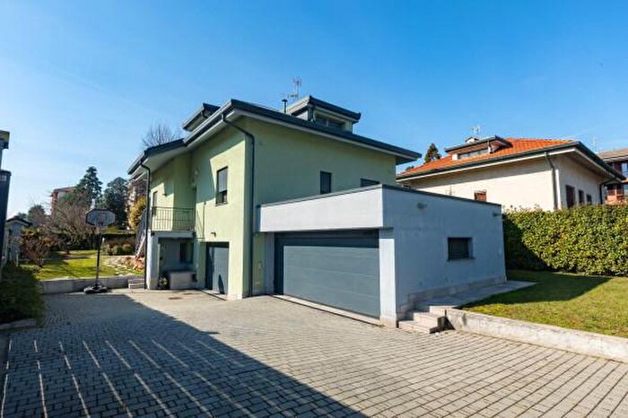 Casa quadrilocale in vendita in Via Armando Diaz, Nerviano