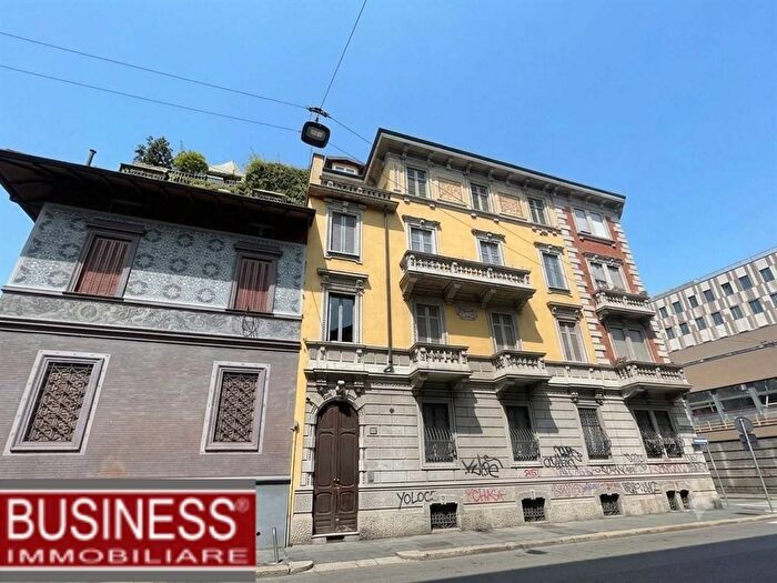 Appartamento con 5 locali in affitto in Via Ludovico Mancini, Piave Tricolore, Milano