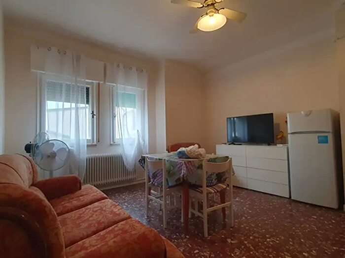 Appartamento bilocale in vendita in Via Andreoli, Mirandola